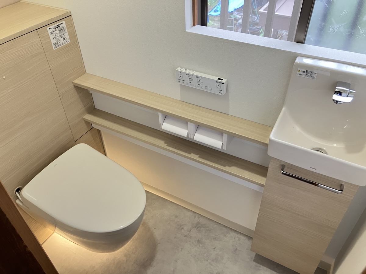 広島県福山市・I様邸｜収納力と清潔さを両立！TOTOレストパルで快適トイレリフォーム