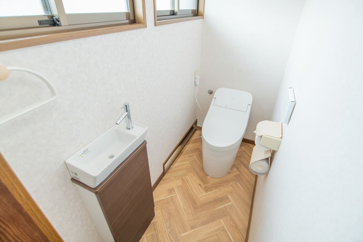 広島県福山市K様邸｜TOTO GG3×コンフォートSで明るく快適なトイレ空間にリフォーム！