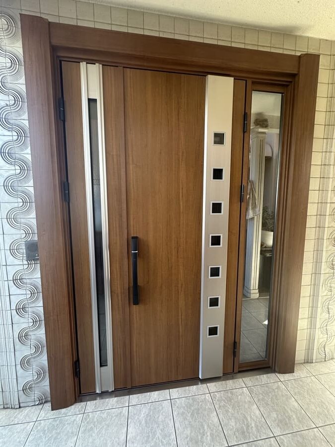 広島県福山市K様邸｜YKK APドアリモで玄関ドアが明るくスタイリッシュに