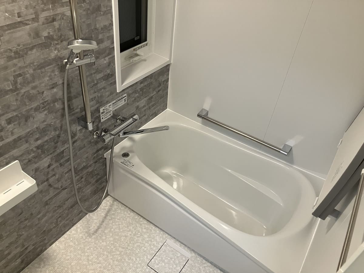 広島県福山市O様邸 積水ハウス施工｜TOTOサザナ、YKKドアリモで快適浴室へ