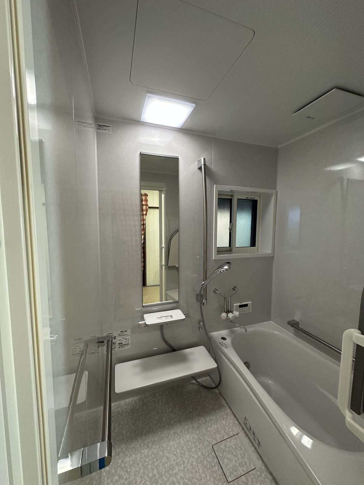 広島県福山市Y様邸｜浴室リフォーム（TOTOサザナ YKK マドリモ）・洗面所リフォーム（オクターブ）